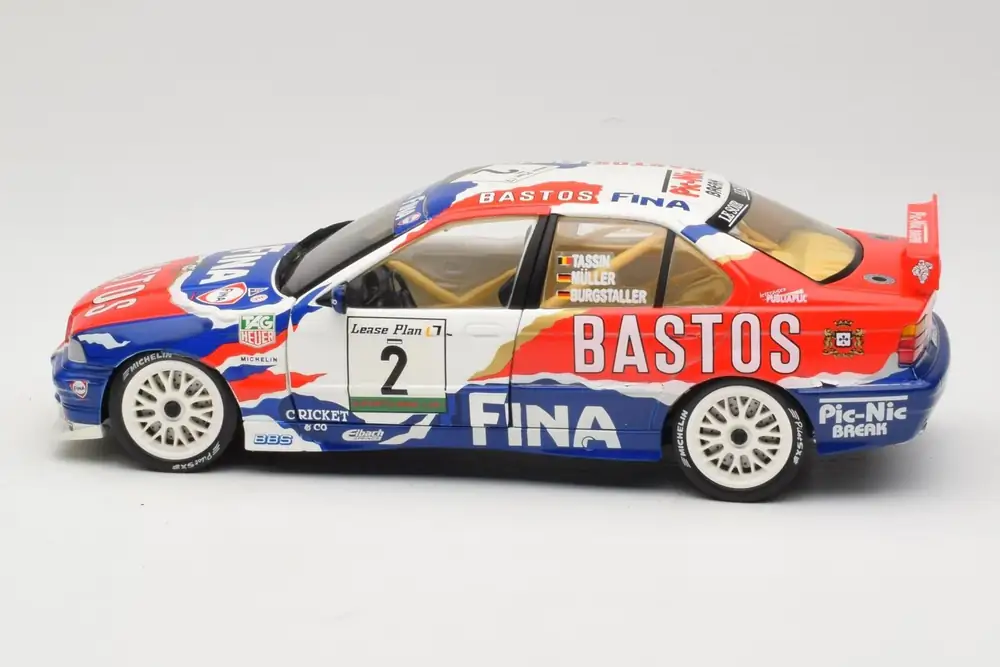 Auto A Escala BMW 320i Supertouring Spa 1996 UT Models 1:18 – foto 2