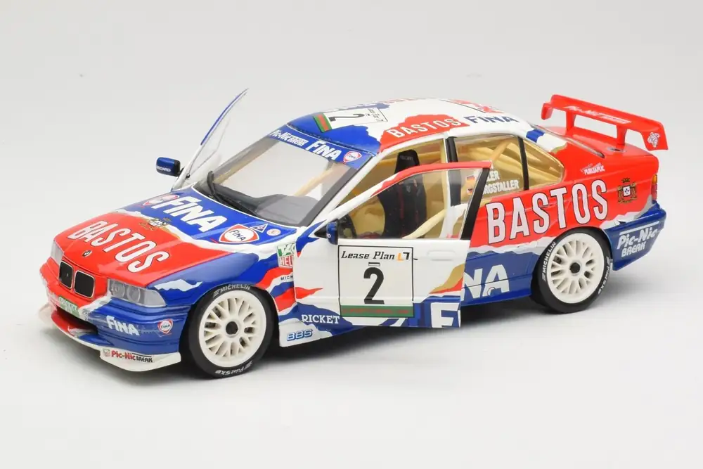 Auto A Escala BMW 320i Supertouring Spa 1996 UT Models 1:18 – foto 4