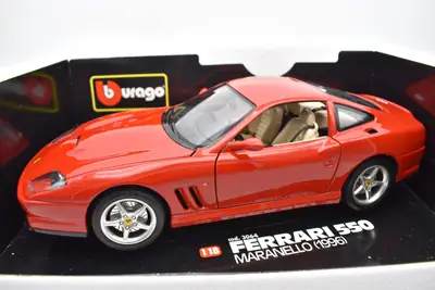 Ferrari 550 Maranello 1996 Bburago 1:18 Gold Collection