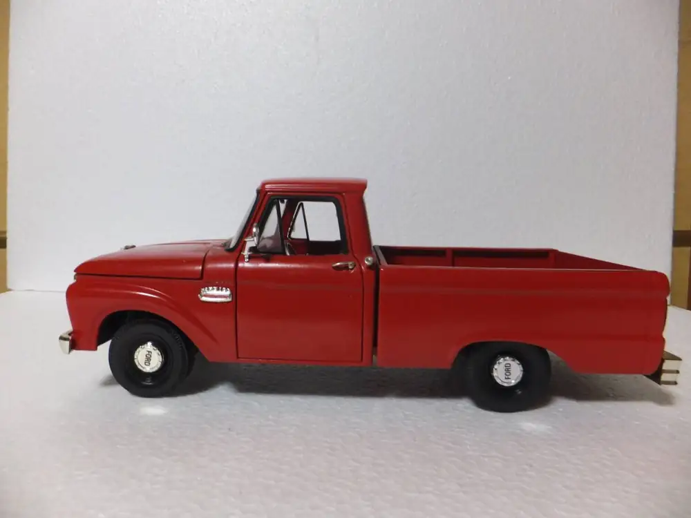 Ford F100 Pickup 1965 Sun Star 1:18 – foto 2