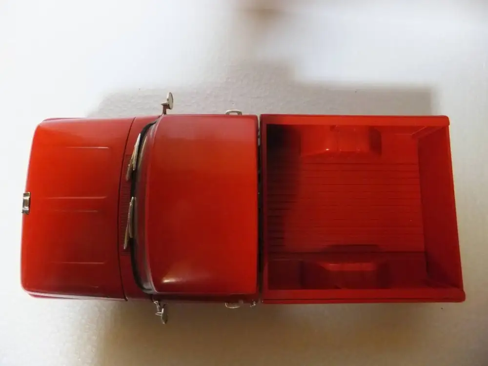 Ford F100 Pickup 1965 Sun Star 1:18 – foto 5